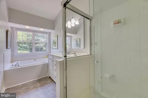 8603 Beech Hollow Ln, Springfield, VA 22153 photo 19