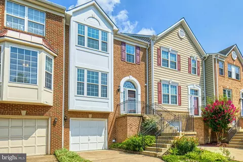 8603 Beech Hollow Ln, Springfield, VA 22153 photo 2