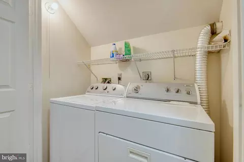 8603 Beech Hollow Ln, Springfield, VA 22153 photo 31
