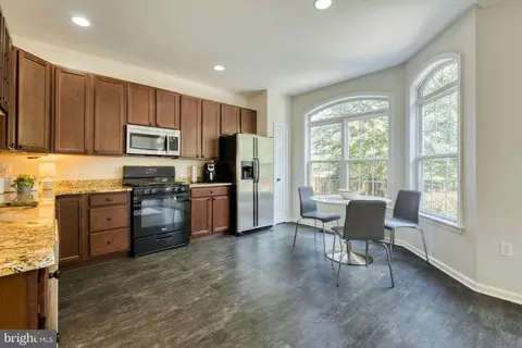 8603 Beech Hollow Ln, Springfield, VA 22153 photo 9