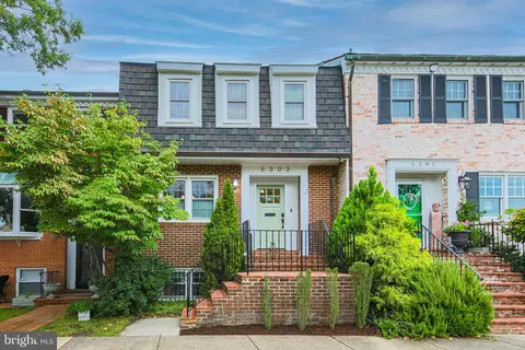 6303 Golf Course Sq, Alexandria, VA 22307