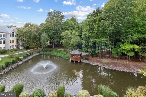 12217 Fairfield House Dr #109A, Fairfax, VA 22033