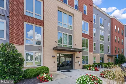 6101 Fairview Farm Dr #103, Alexandria, VA 22315