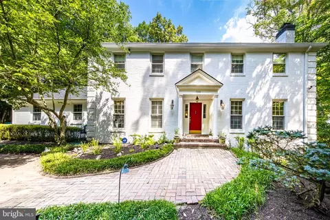 7600 Georgetown Pike, Mclean, VA 22102 photo 1