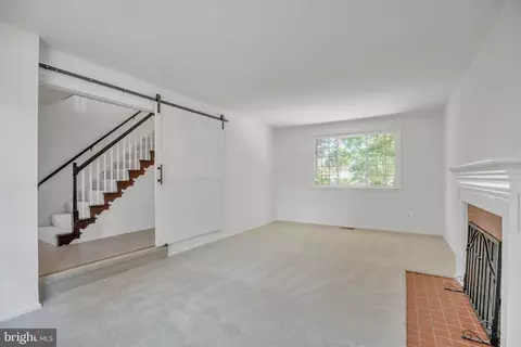 8212 Smithfield Ave, Springfield, VA 22152 photo 7