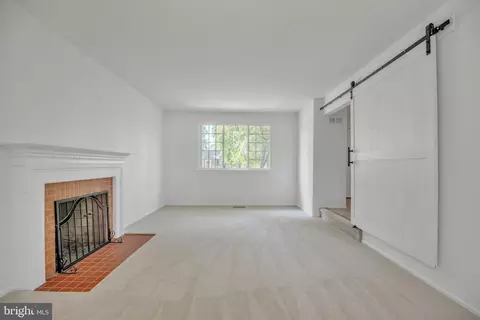 8212 Smithfield Ave, Springfield, VA 22152 photo 9
