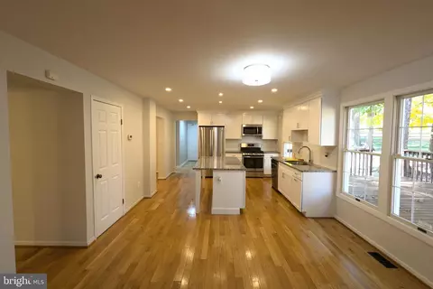 2298 Archdale Rd, Reston, VA 20191 photo 10