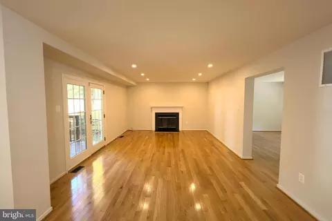 2298 Archdale Rd, Reston, VA 20191 photo 14