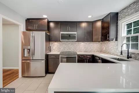 Kitchen - 7919 Birchtree Ct, Springfield, VA 22152 photo 2 of 4