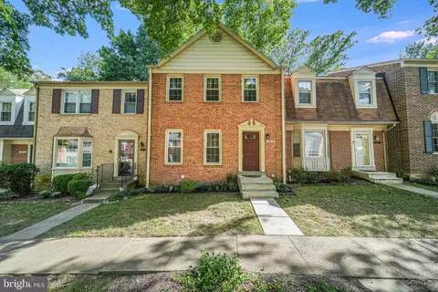 7919 Birchtree Ct, Springfield, VA 22152
