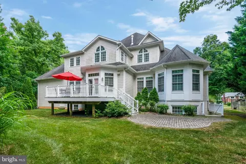 7100 Larrlyn Dr, Springfield, VA 22151 photo 3