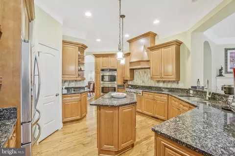 7100 Larrlyn Dr, Springfield, VA 22151 photo 19