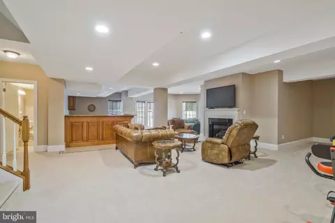 7100 Larrlyn Dr, Springfield, VA 22151 photo 39