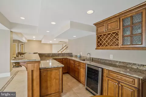 7100 Larrlyn Dr, Springfield, VA 22151 photo 41