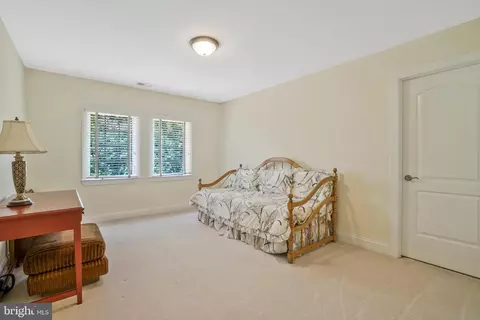 7100 Larrlyn Dr, Springfield, VA 22151 photo 31