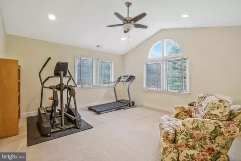 7100 Larrlyn Dr, Springfield, VA 22151 photo 32