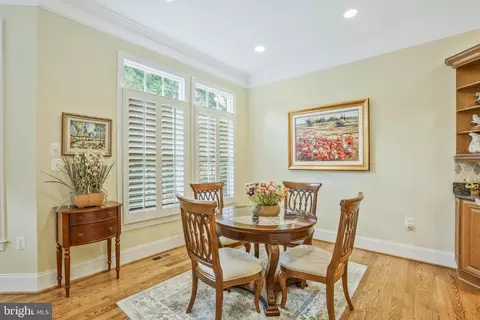 7100 Larrlyn Dr, Springfield, VA 22151 photo 20