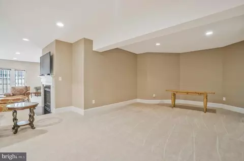 7100 Larrlyn Dr, Springfield, VA 22151 photo 40