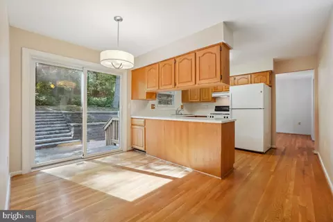 10927 Howland Dr, Reston, VA 20191 photo 18