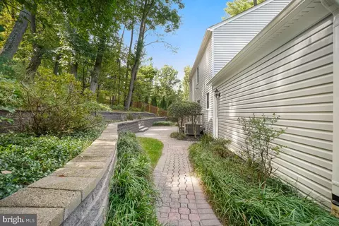 10927 Howland Dr, Reston, VA 20191 photo 45