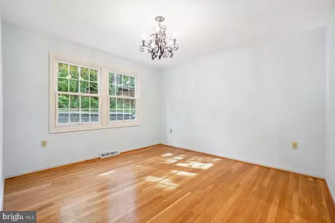 10927 Howland Dr, Reston, VA 20191 photo 11