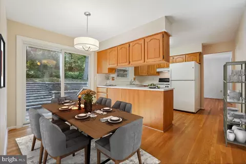 10927 Howland Dr, Reston, VA 20191 photo 17