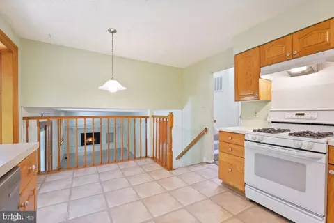 1871 Post Oak Trl, Reston, VA 20191 photo 19