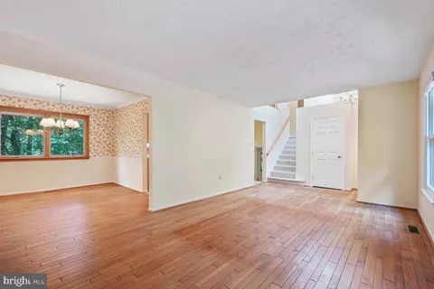 1871 Post Oak Trl, Reston, VA 20191 photo 10