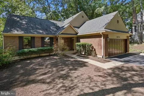 1871 Post Oak Trl, Reston, VA 20191 photo 3