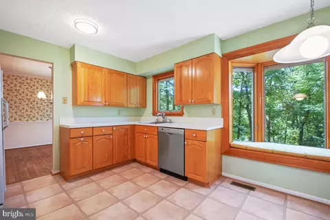 1871 Post Oak Trl, Reston, VA 20191 photo 13