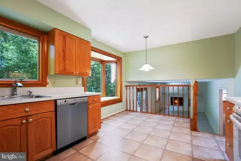 1871 Post Oak Trl, Reston, VA 20191 photo 20