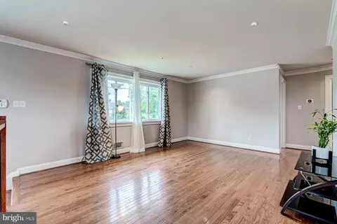 5723 Ash Dr, Springfield, VA 22150 photo 6