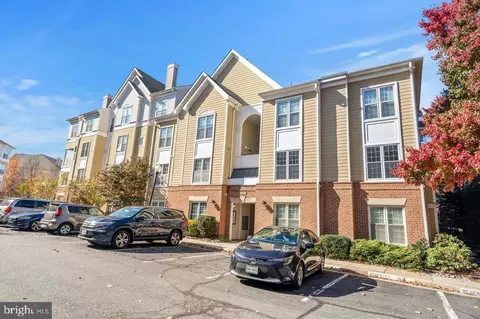 2100 Highcourt Ln #203, Herndon, VA 20170