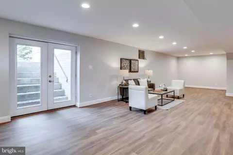 Living - 8750 Center Rd #1, Springfield, VA 22152 photo 6 of 7