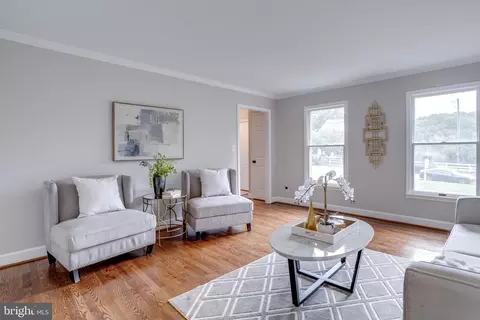 Living - 8750 Center Rd #1, Springfield, VA 22152 photo 2 of 7