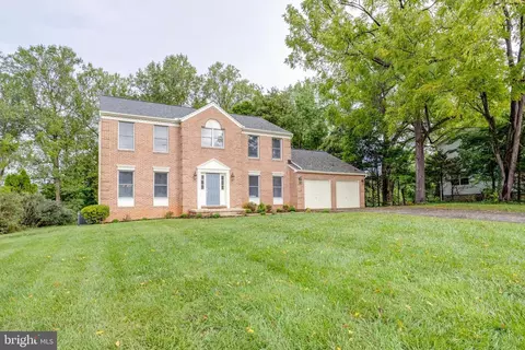 Exterior - 8750 Center Rd #1, Springfield, VA 22152 photo 2 of 6