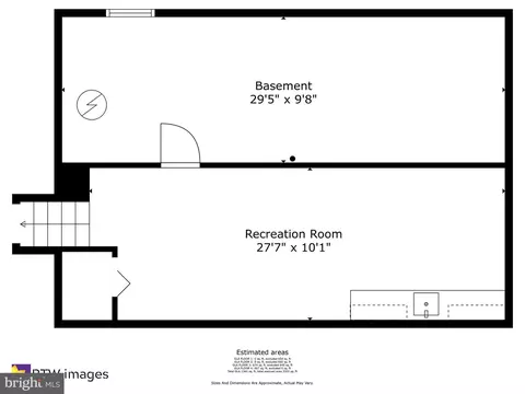 8810 Side Saddle Rd, Springfield, VA 22152 photo 2