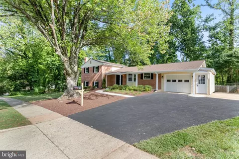 8810 Side Saddle Rd, Springfield, VA 22152 photo 6