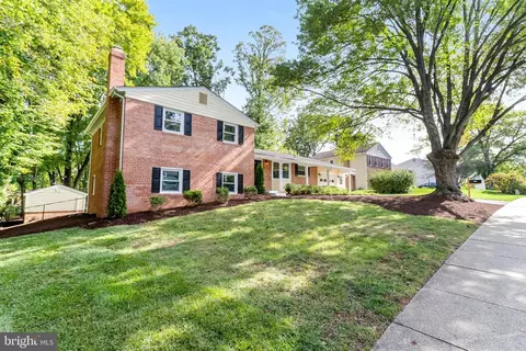 8810 Side Saddle Rd, Springfield, VA 22152 photo 8