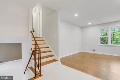 8810 Side Saddle Rd, Springfield, VA 22152 photo 44