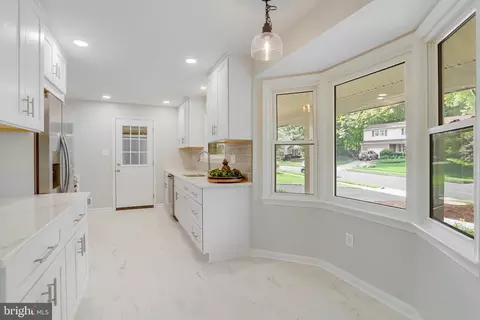 8810 Side Saddle Rd, Springfield, VA 22152 photo 60