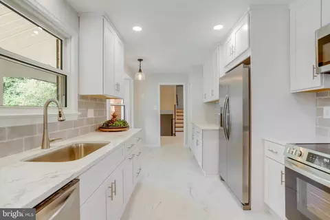 8810 Side Saddle Rd, Springfield, VA 22152 photo 57