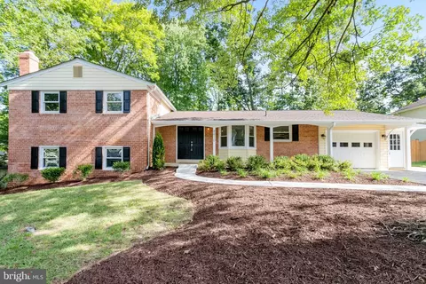 8810 Side Saddle Rd, Springfield, VA 22152 photo 7