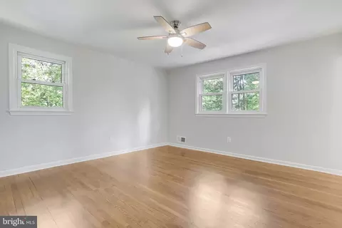 8810 Side Saddle Rd, Springfield, VA 22152 photo 12
