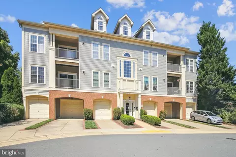 11310 Westbrook Mill Ln #203, Fairfax, VA 22030