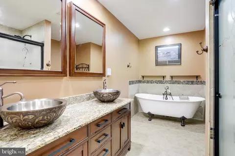 9010 Daum Ct, Springfield, VA 22153 photo 27