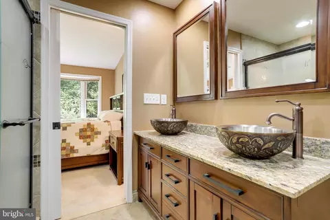 9010 Daum Ct, Springfield, VA 22153 photo 26