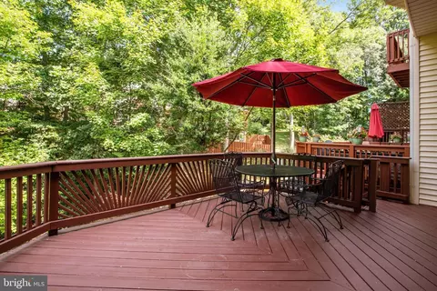 9010 Daum Ct, Springfield, VA 22153 photo 9