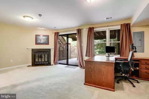 9010 Daum Ct, Springfield, VA 22153 photo 41