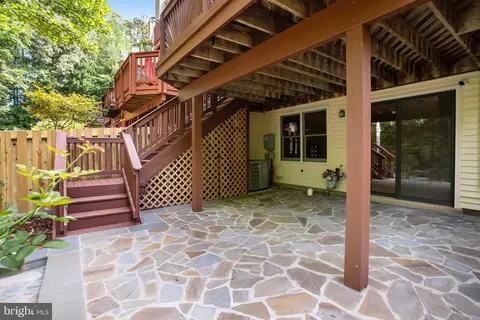 9010 Daum Ct, Springfield, VA 22153 photo 11